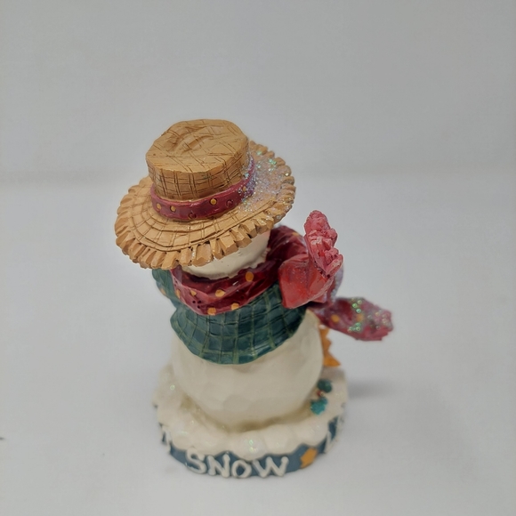 Studio Eluceo Snowman Let It Snow Figurine With Mini Snowglobe Christmas Decor - Picture 5 of 9